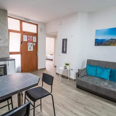 El Puente Home-ii 8,1kms Airport * Ingenio